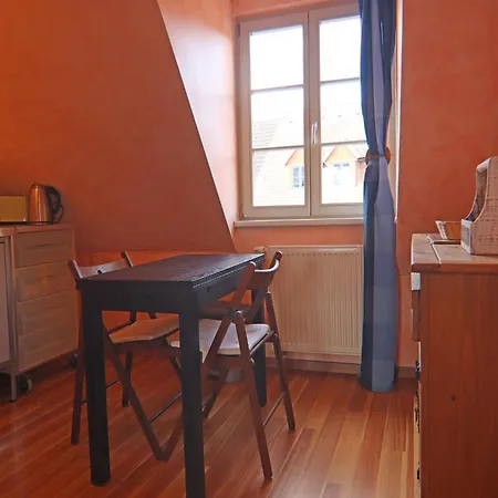 Appartement Einladende Im Zentrum Von Röbel